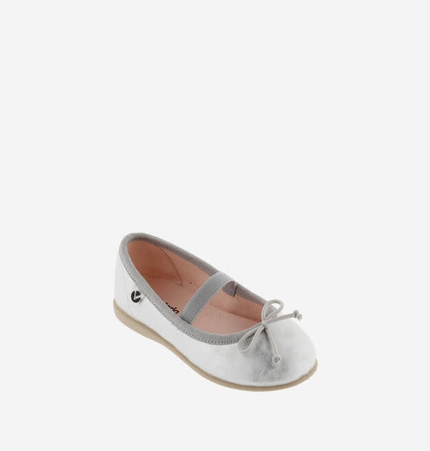 VICTORIA MARY JANE FLATS